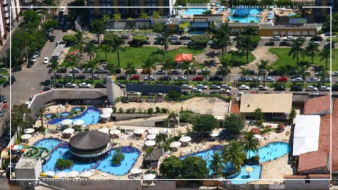 Clube Privé em Caldas Novas: Piscinas e Toboáguas