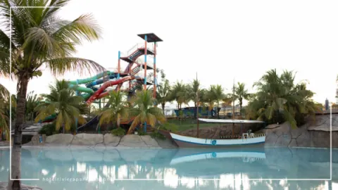 Náutico Praia Clube em Caldas Novas: Torre de Toboáguas
