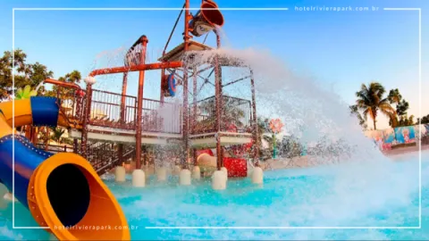 Náutico Praia Clube em Caldas Novas: Torre de Toboáguas