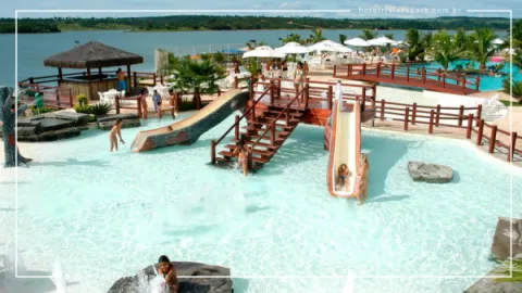 Náutico Praia Clube em Caldas Novas: Torre de Toboáguas