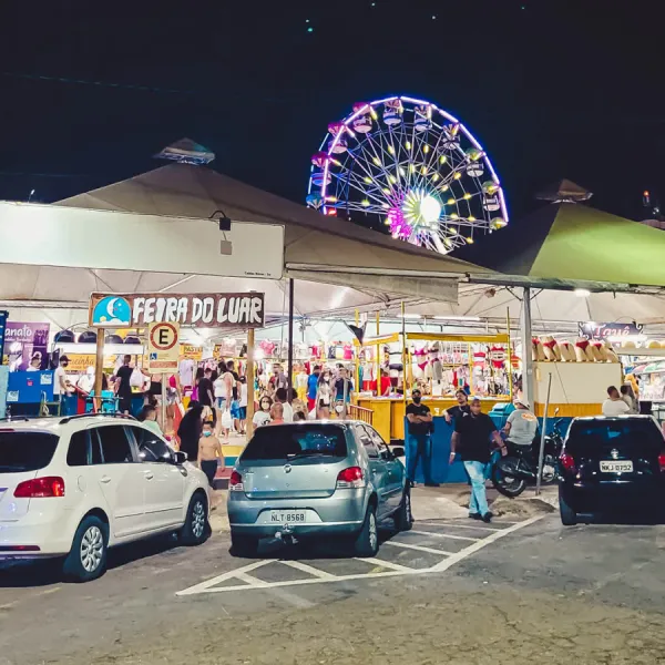 Foto demonstrativa de Feira do Luar em Caldas Novas