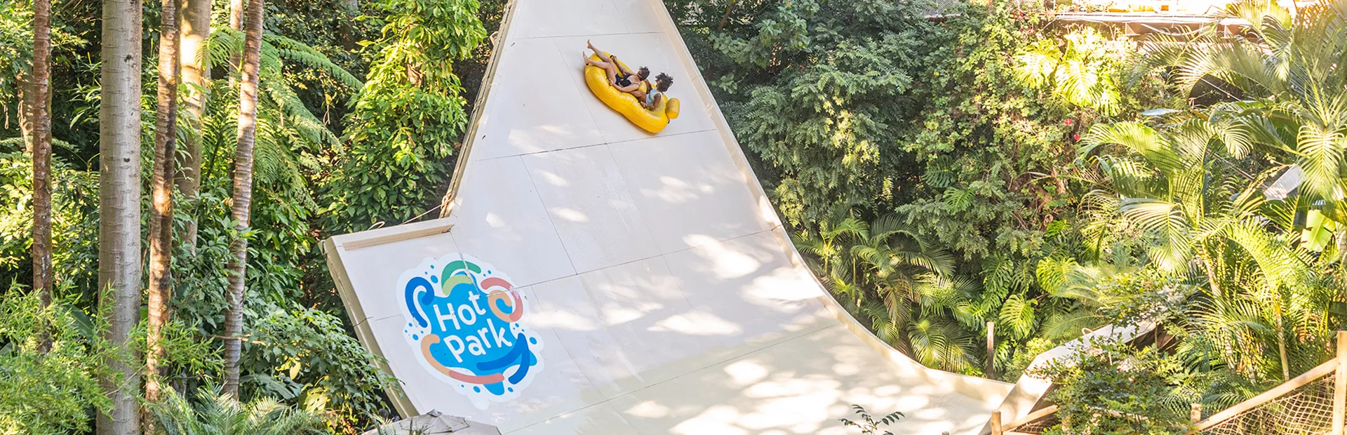 Hot Park em Rio Quente: O Maior Parque de Águas Quentes
